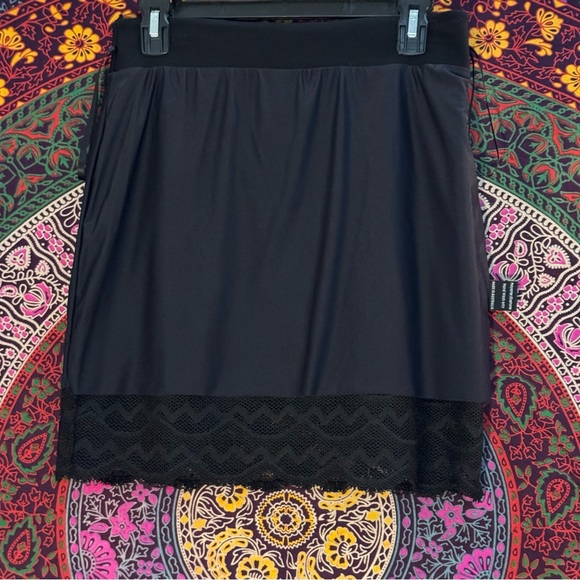 BlackMilk Clothing- Eyelash Skirt- Size Medium- PC - Picture 5 of 6